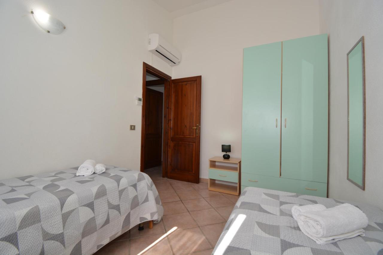 Appartamenti Corallo San Teodoro  Esterno foto