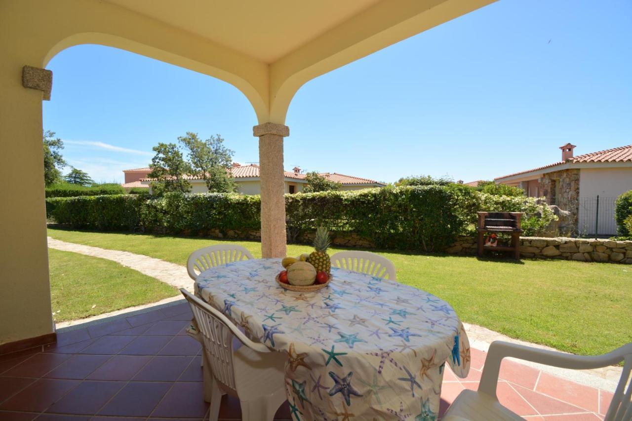 Appartamenti Corallo San Teodoro  Esterno foto